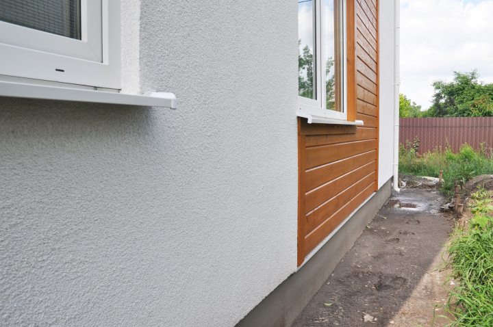 Stucco siding on residentials home